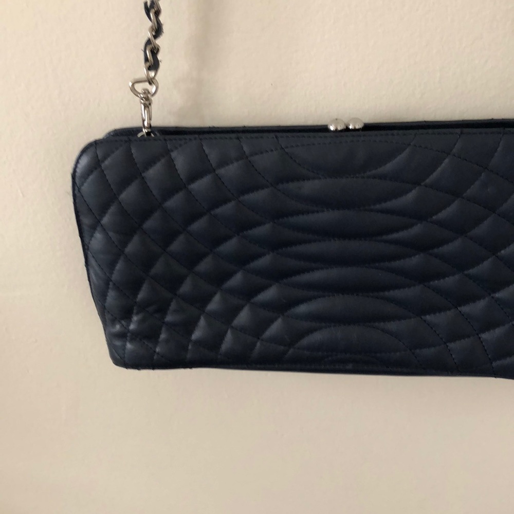Blue purse - Picture 2 of 3
